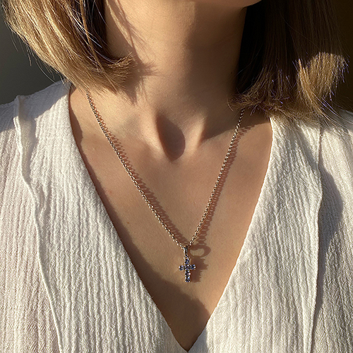 Нательный крестик с танзанитами серебро/родий