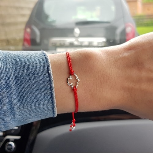 Браслет красная нить «Голубка» серебро