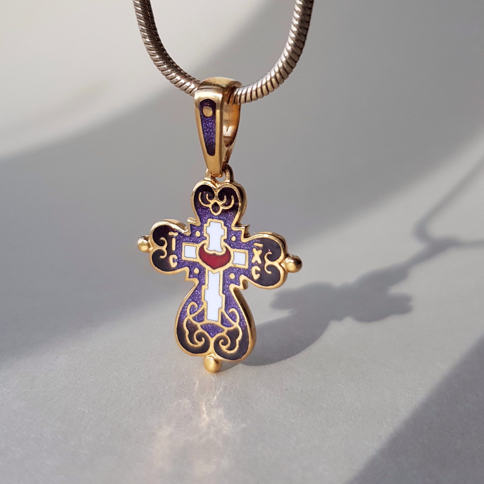 Нательный крестик детский с горячей эмалью «К26» серебро/золото