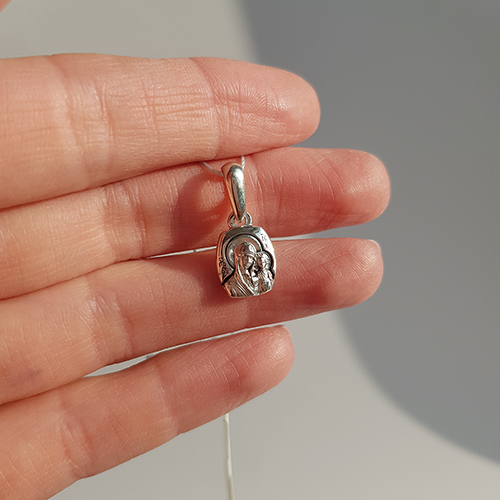 Нательная икона Божьей Матери «Казанская» ПД84 серебро