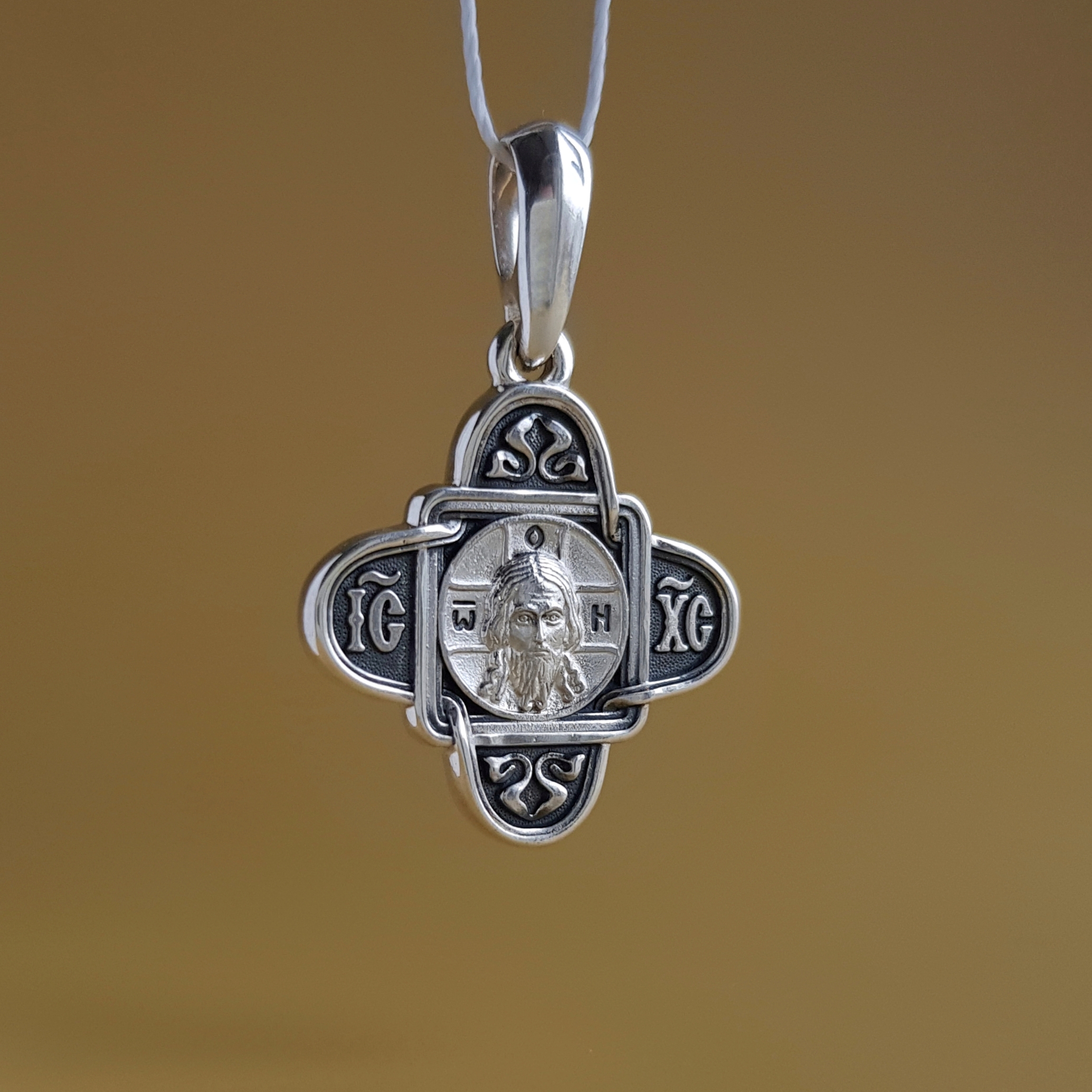 Нательная икона «Спас Нерукотворный. Хризма» ПД24 серебро