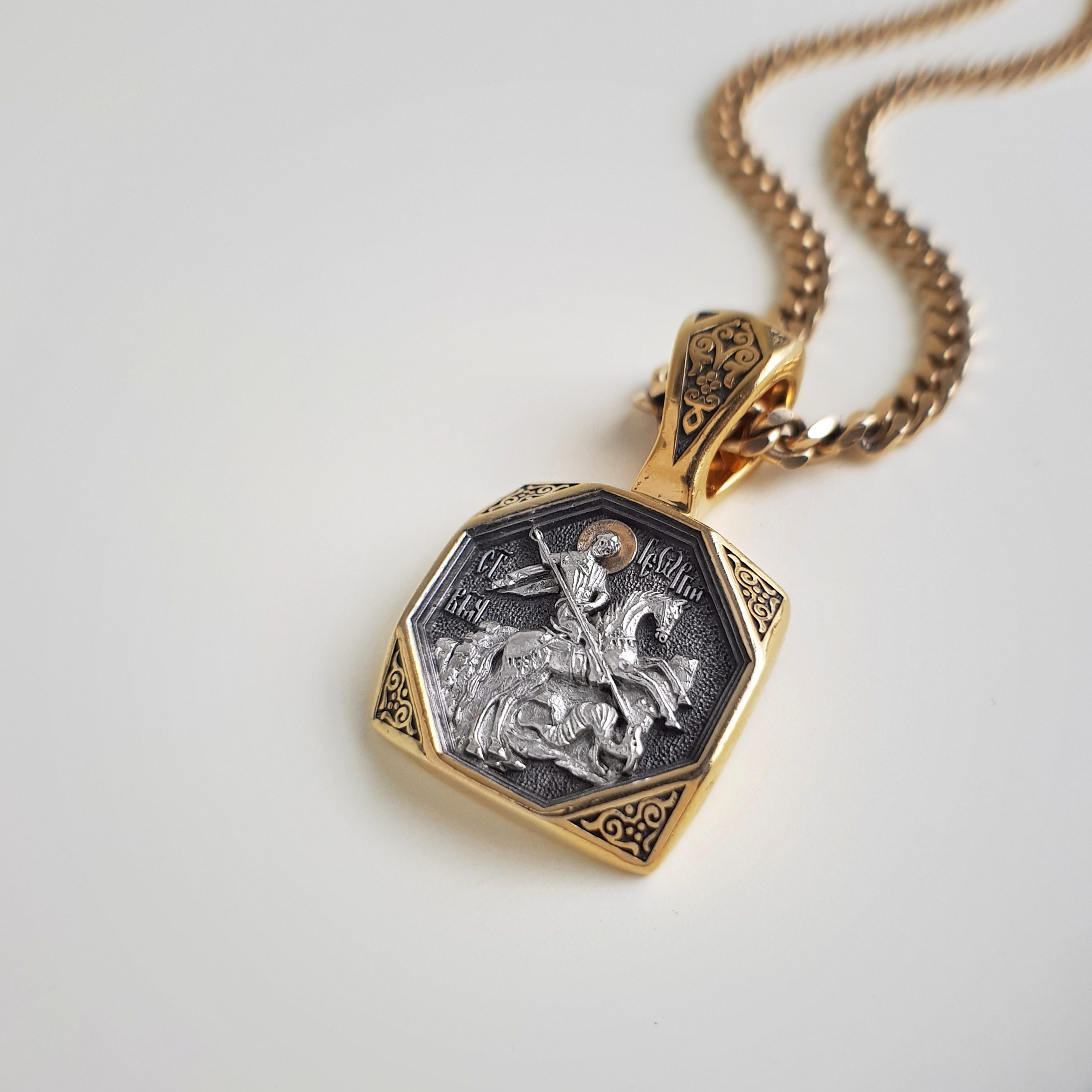 Нательная икона «св. Георгий Победоносец» ПД83 серебро/золочение