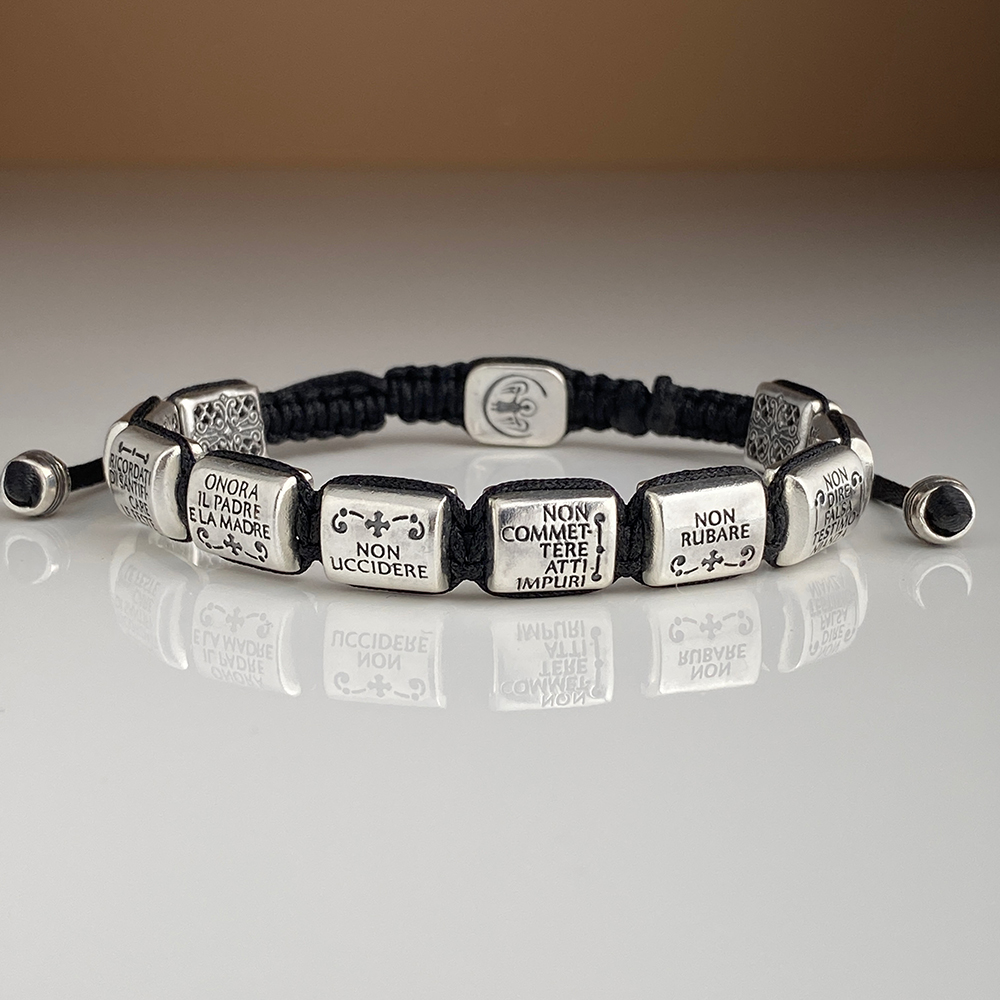Браслет «10 заповедей» на латыни