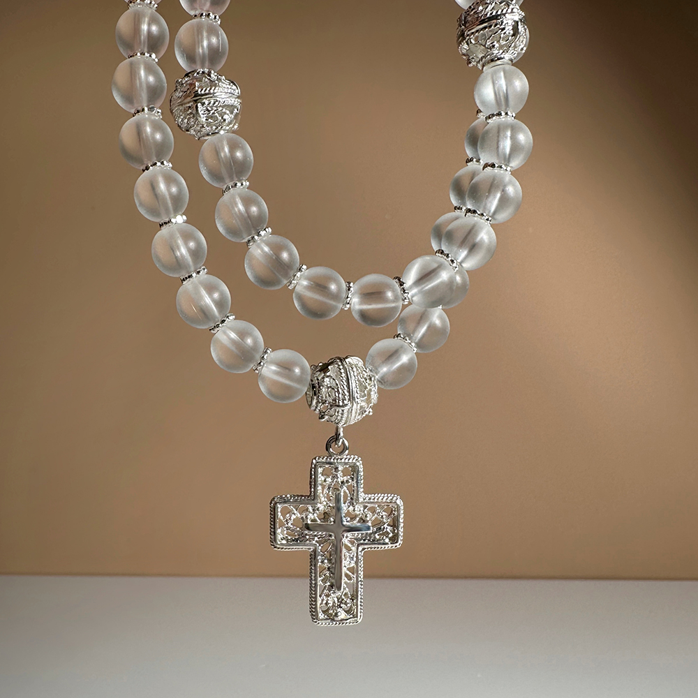 Четки из горного хрусталя с серебряным крестом (50)