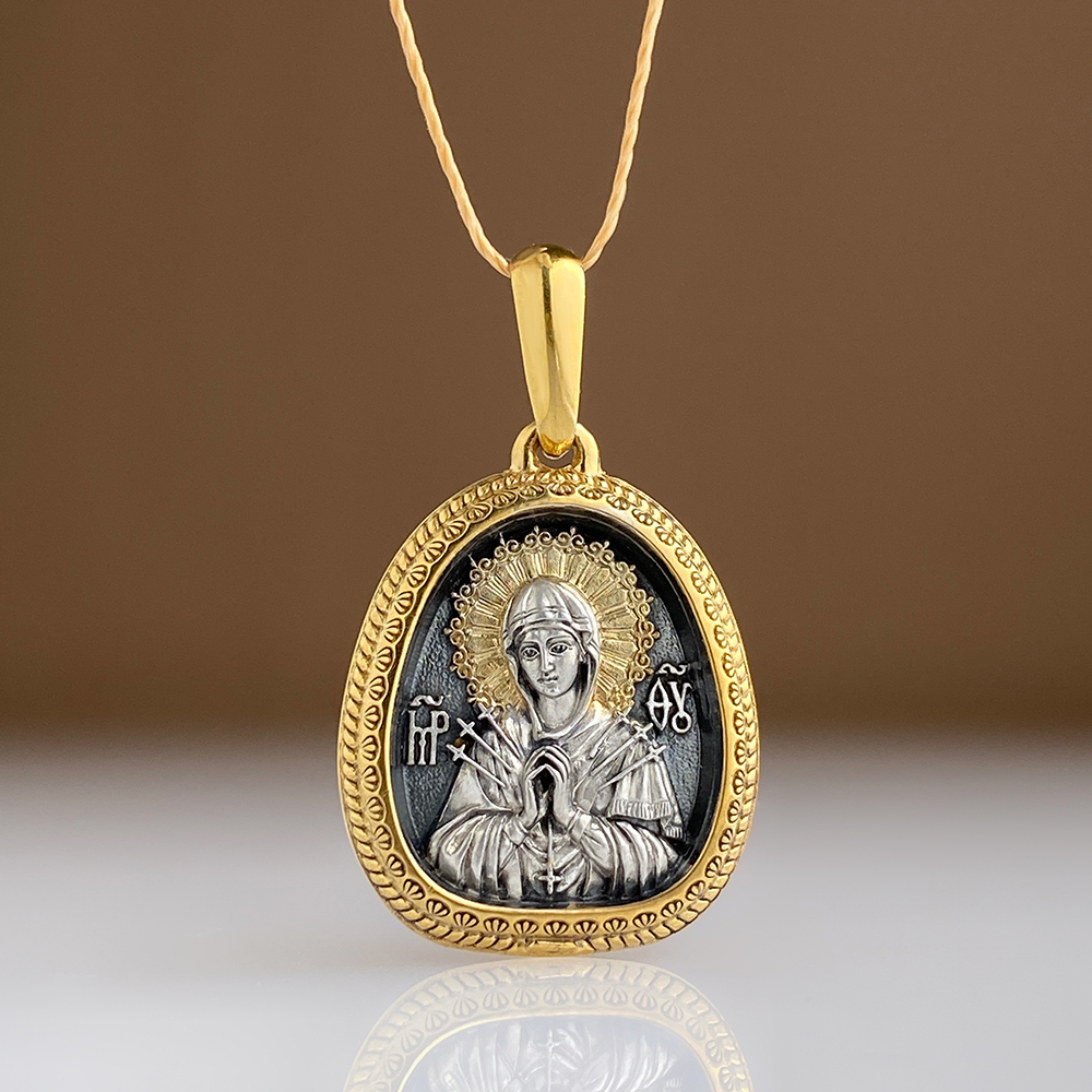 Нательная икона Божьей Матери «Семистрельная» ПД04 серебро/золочение