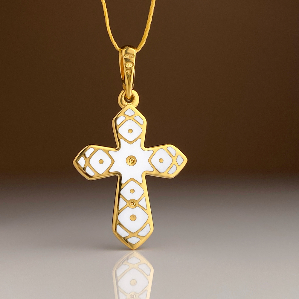 Нательный крестик с эмалью белый «К 07»