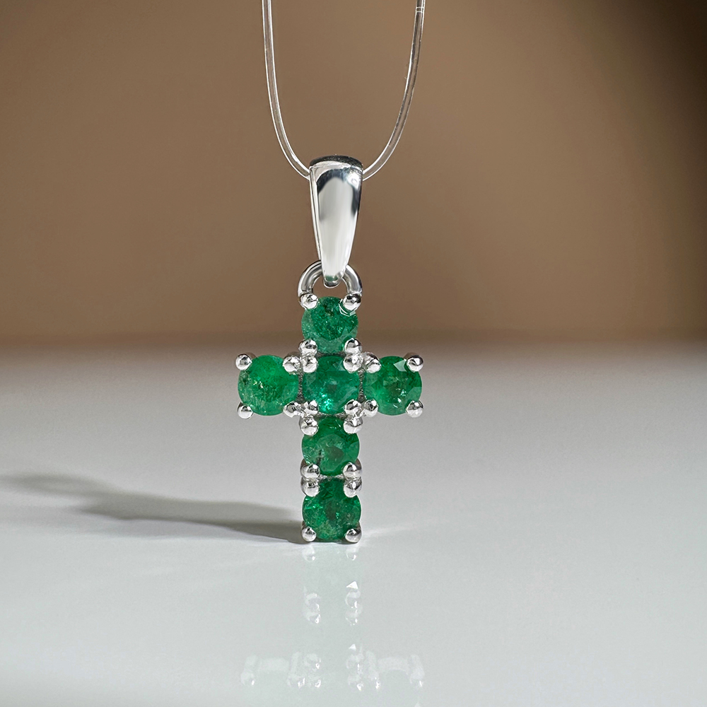 Женский крестик с природными изумрудами малый