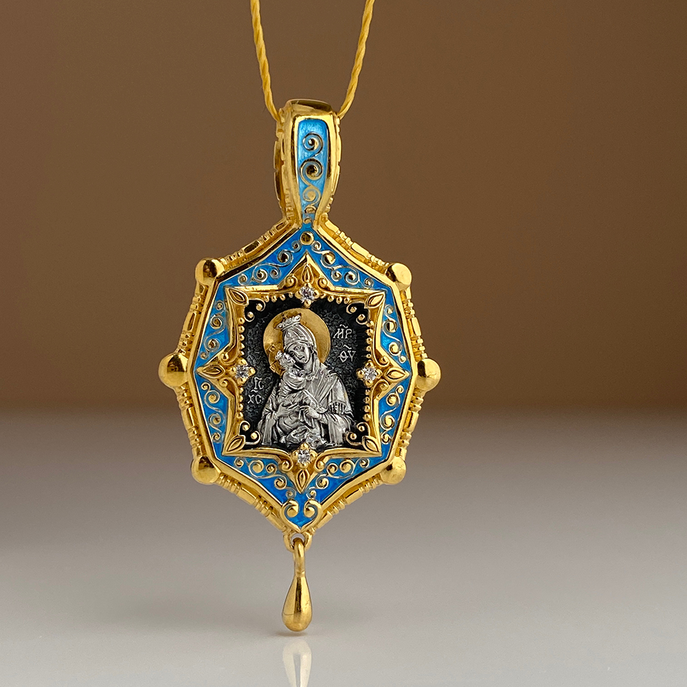 Нательная икона Божьей Матери «Почаевская» горячая эмаль