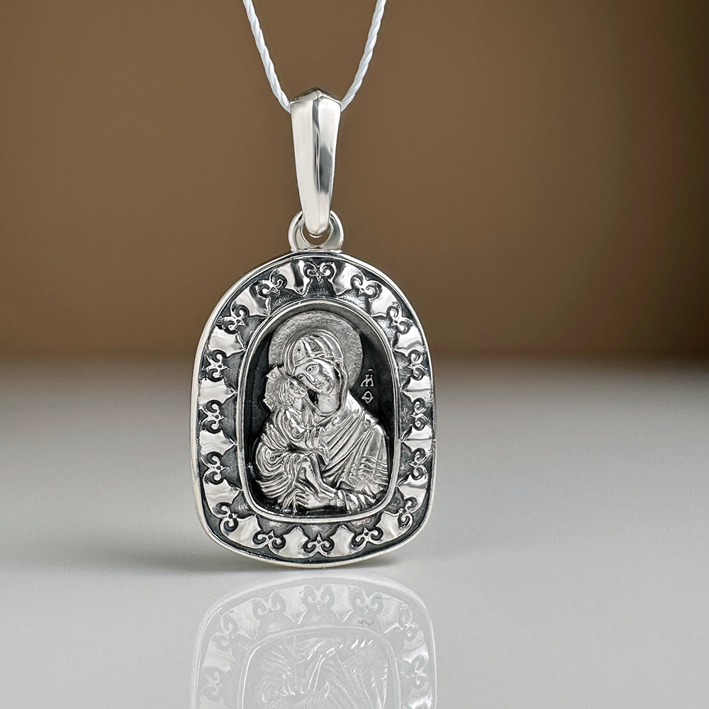 Нательная икона Божьей Матери «Донская» серебро